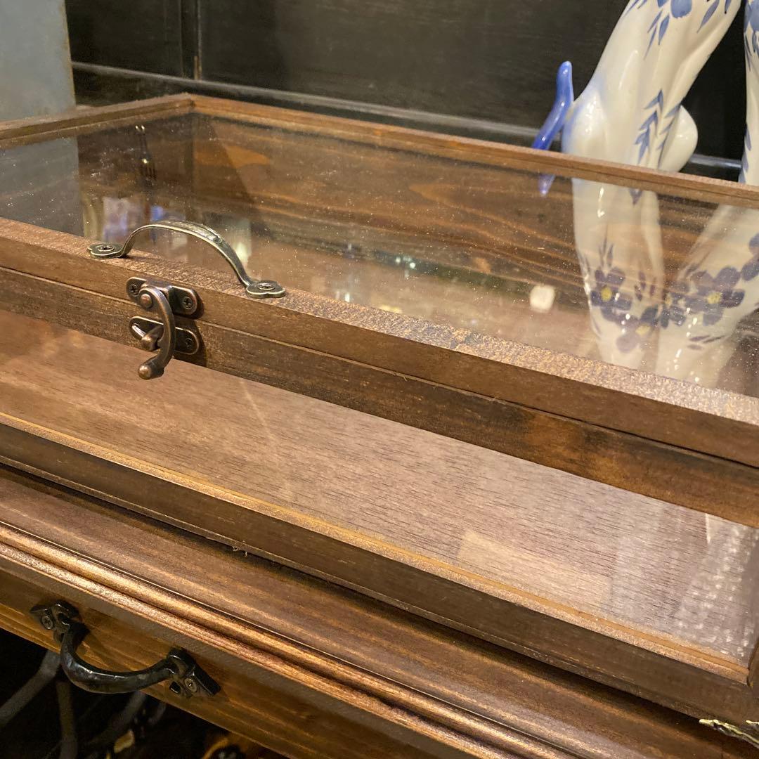 木製ガラスケース