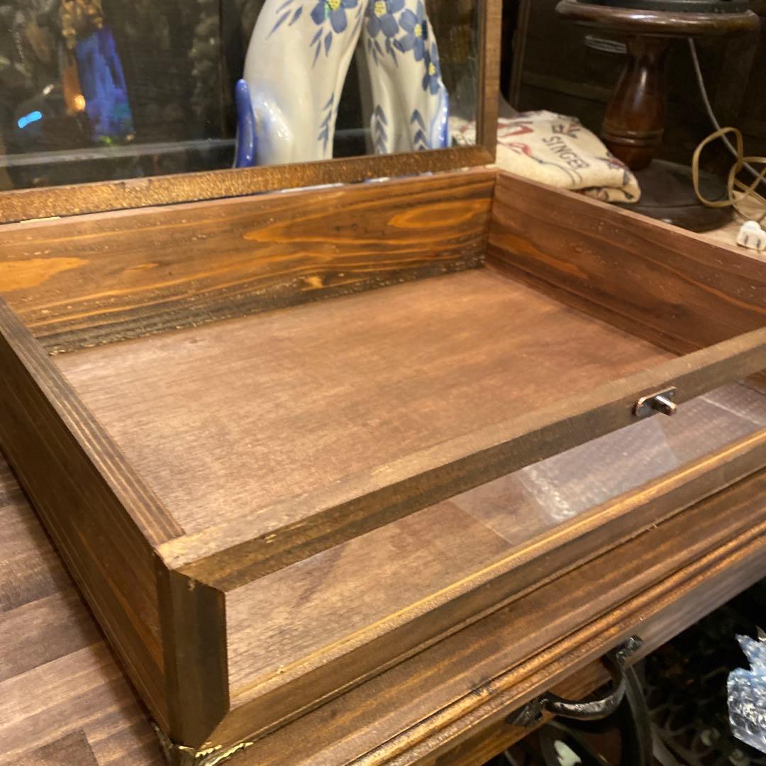 木製ガラスケース