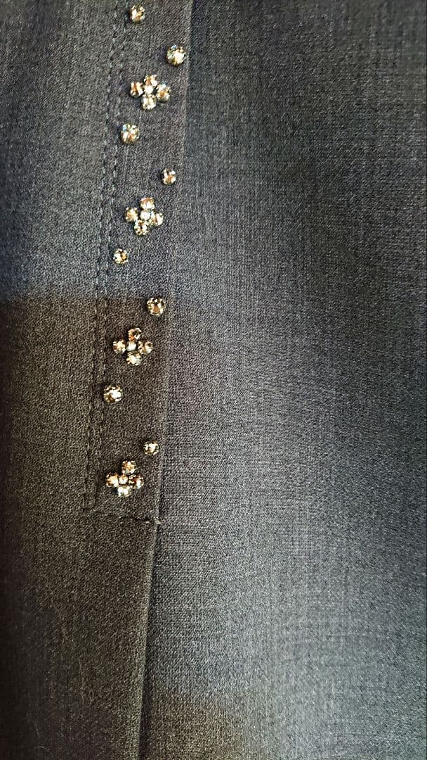 週末お値下げ♪【René】 ダークグレー ビジュー装飾フレアスカート