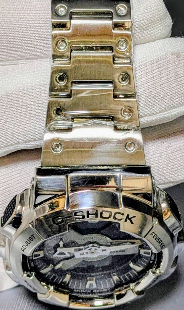 G-SHOCK GM-110 フルメタルカスタムシルバー/ブラック クロノグラフ