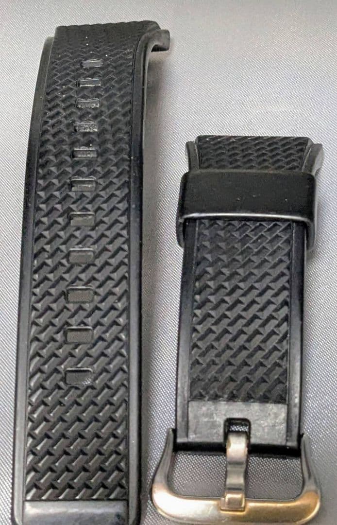 G-SHOCK GM-110 フルメタルカスタムシルバー/ブラック クロノグラフ