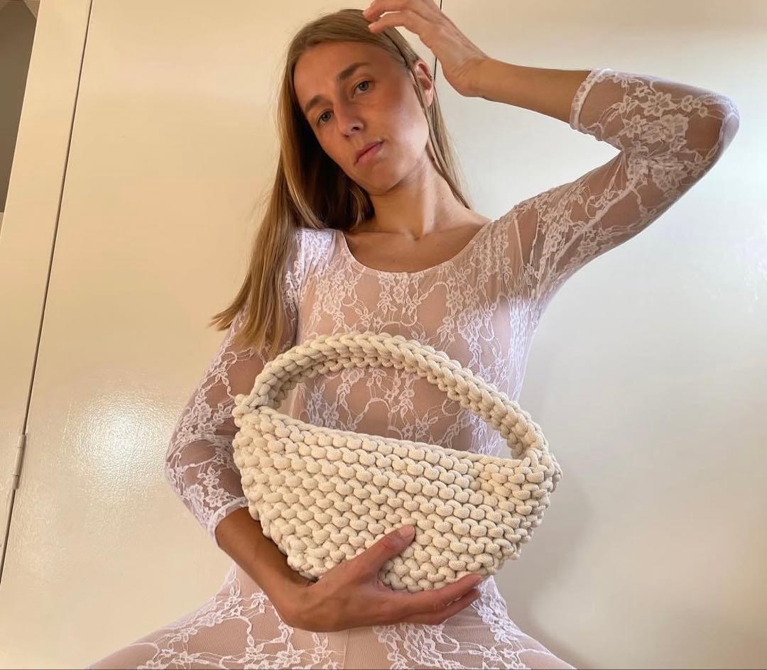 Pien Studios ホワイト　ハンドニットバッグ