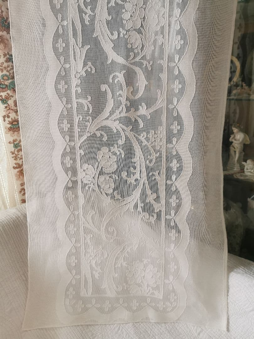 アンティーク マドラスレース アールヌーヴォーの花紋 細長いカーテンパネルクロス