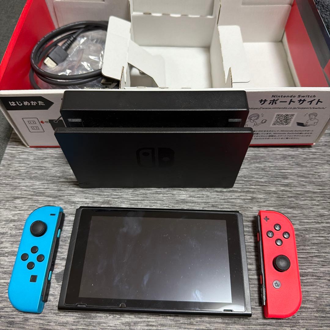 Nintendo Switch 本体 青と赤のジョイコン付き