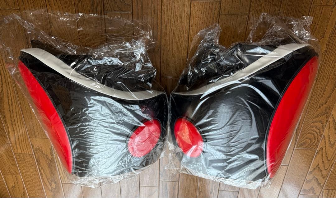 ミット　太もも　キックボクシング　格闘技