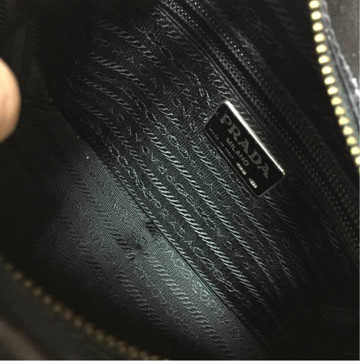 PRADA バック
