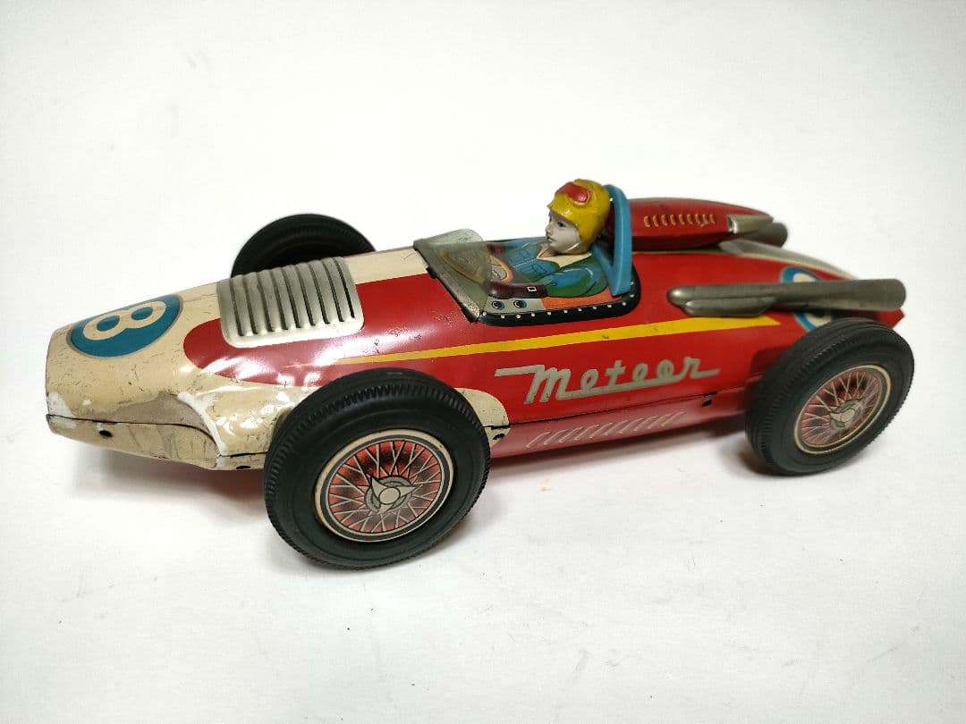 レーシングカー ブリキの自動車