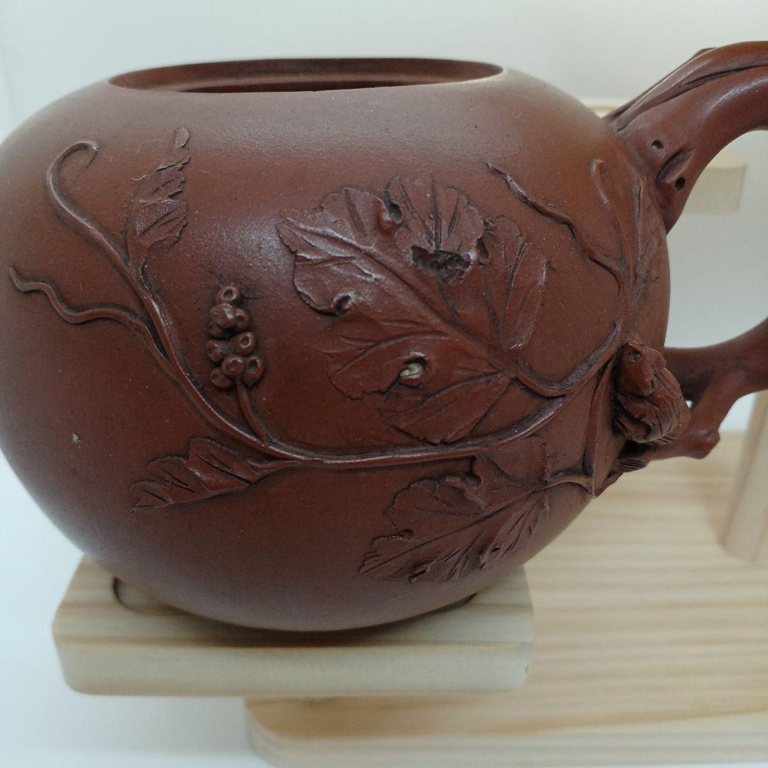 中国宜興　朱泥　葡萄栗鼠　急須　紫砂壺　茶壺　在銘　煎茶道具