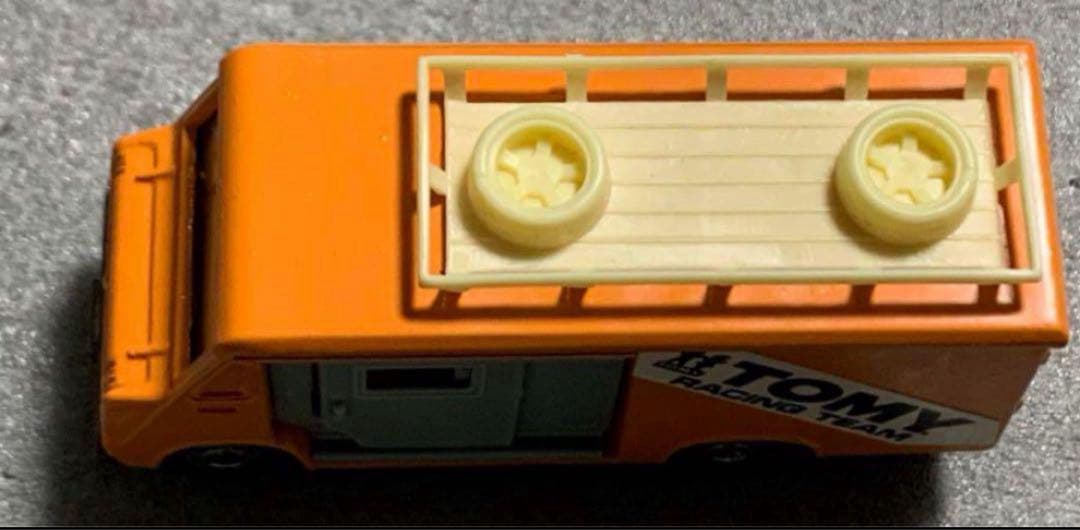 トミカ いすゞ エルフ ハイルーフ 輸出仕様