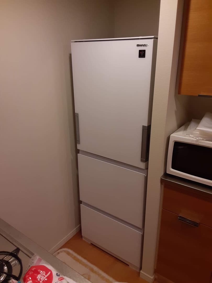 シャープ350L冷蔵庫