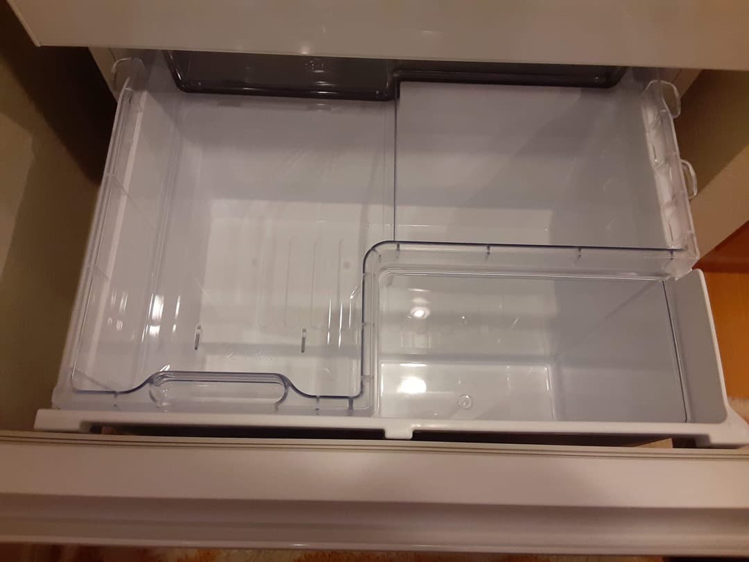 シャープ350L冷蔵庫