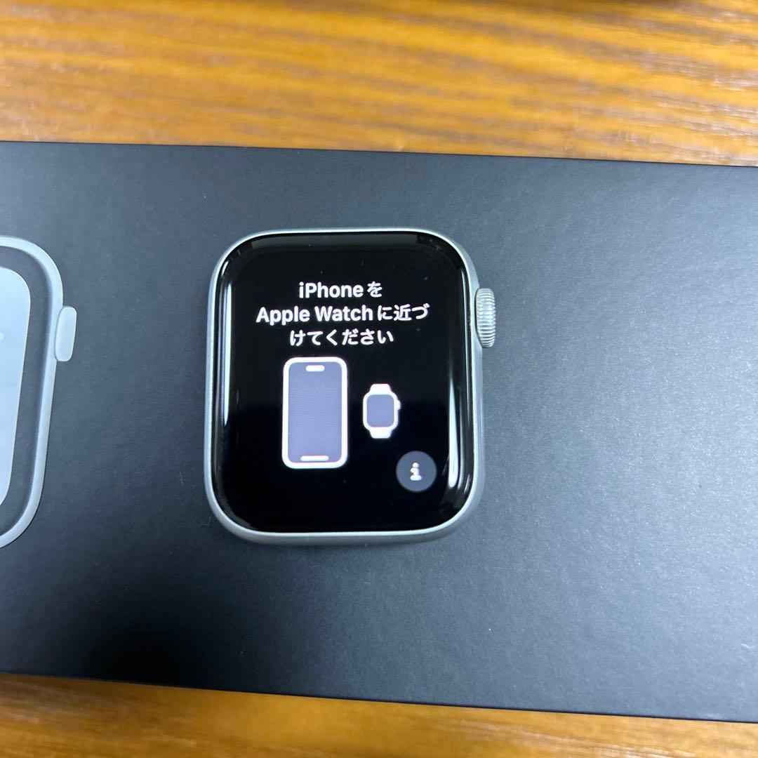 Apple Watch Series4 NIKE 40mmシルバーアルミニウム