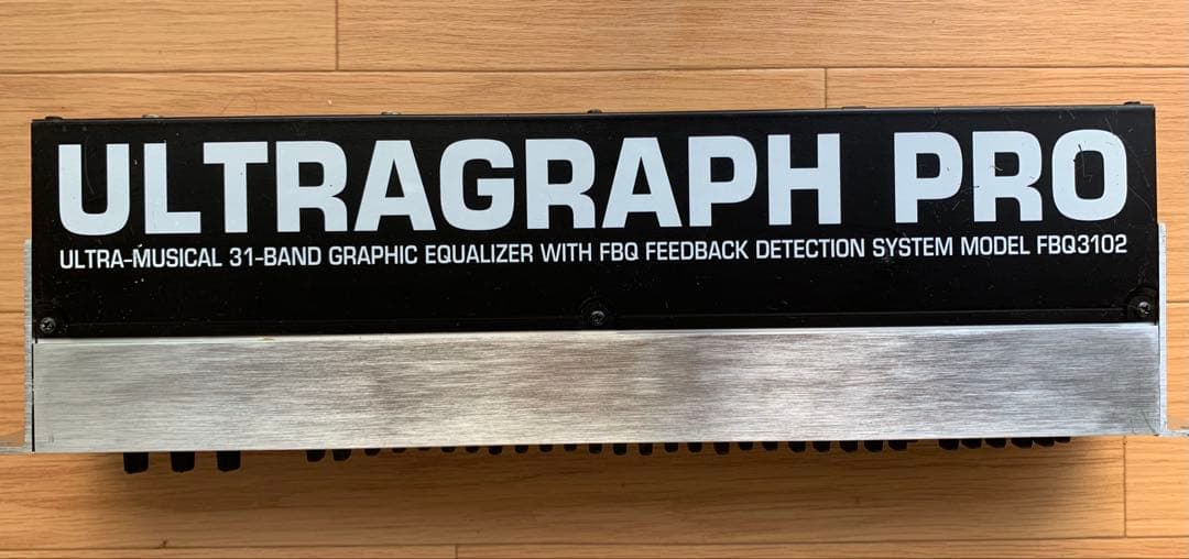 BEHRINGER FBQ3102 グラフィックイコライザー