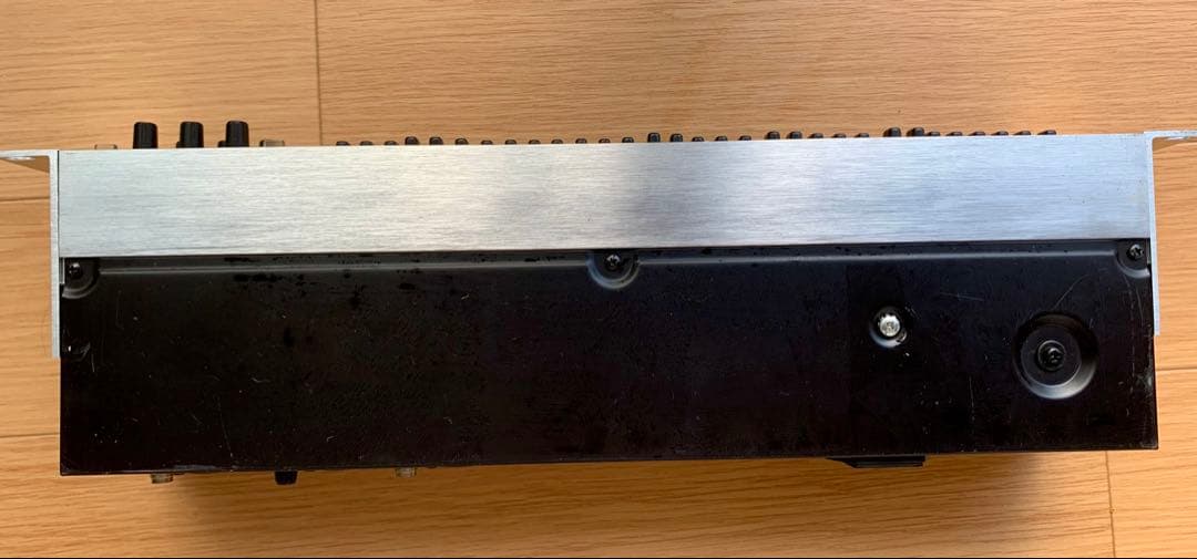 BEHRINGER FBQ3102 グラフィックイコライザー