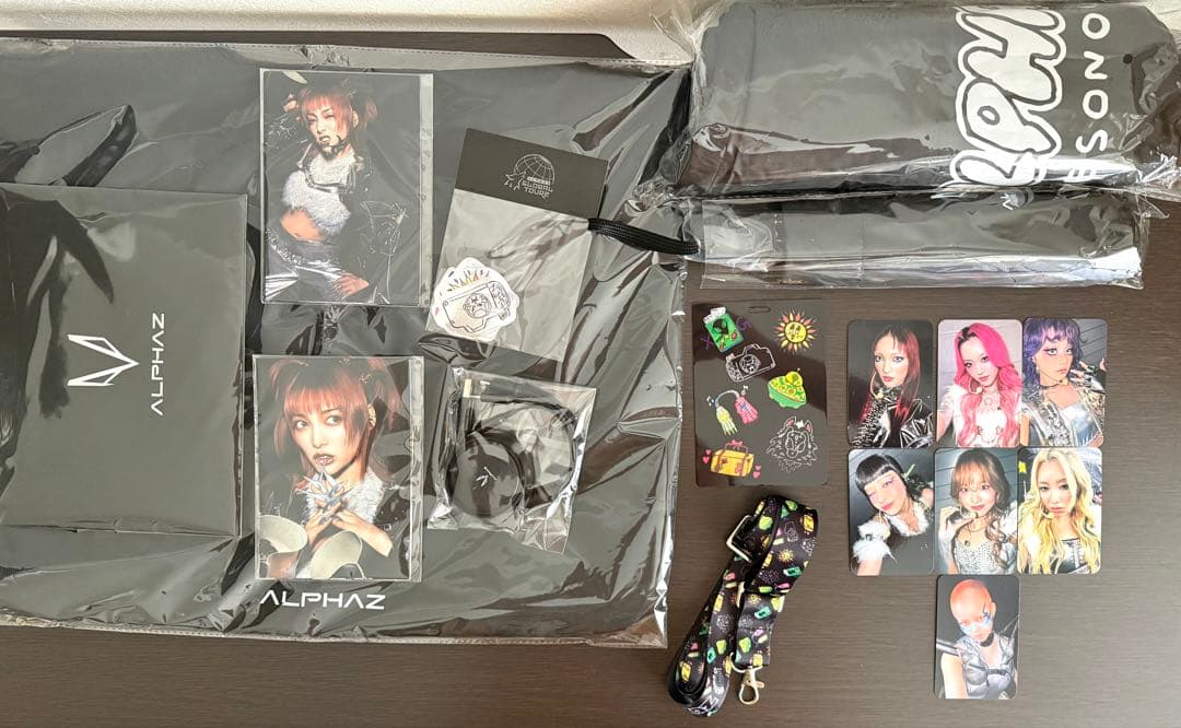 XG WORLD TOUR VVIP 限定トレカとオリジナルグッズ