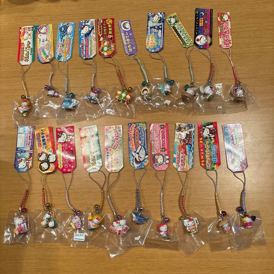 ハローキティご当地根付け110個