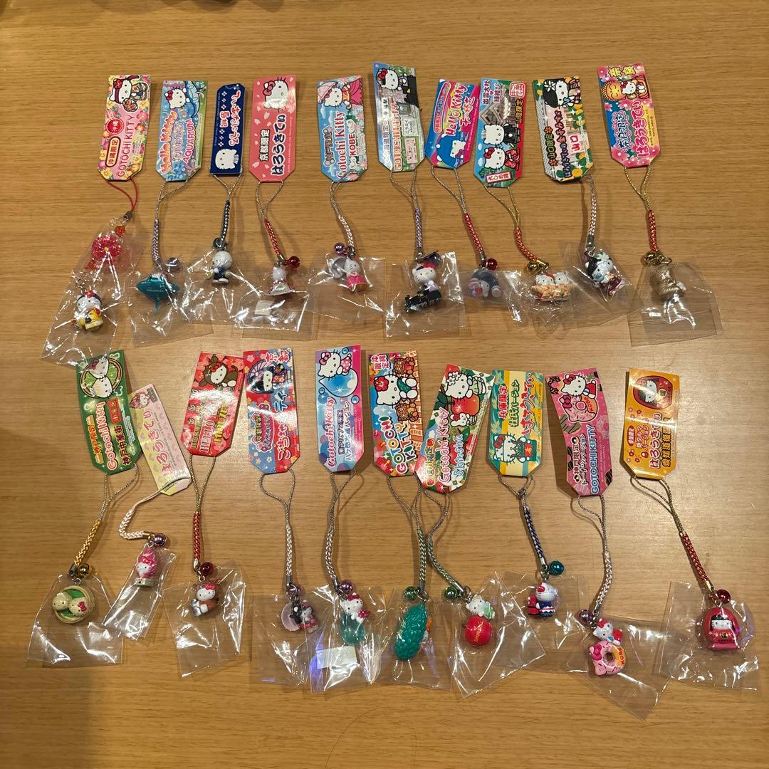 ハローキティご当地根付け110個