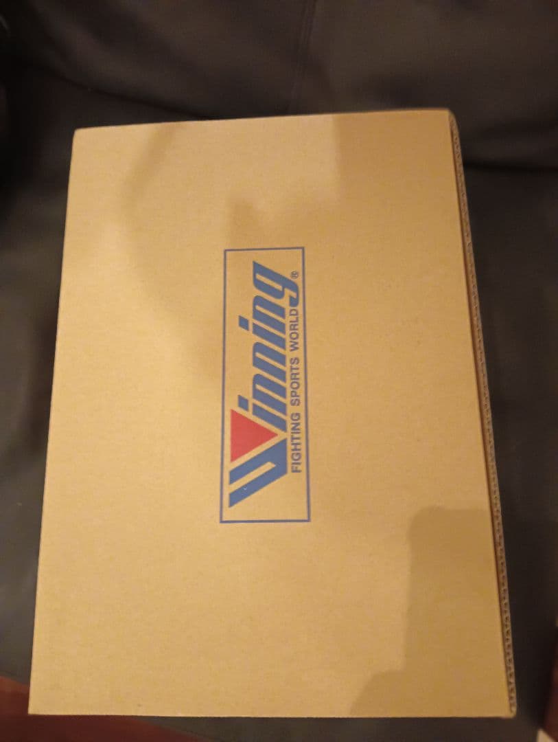 正規品Winning　ウイニング ボクシンググローブ 12oz 新品　箱付き
