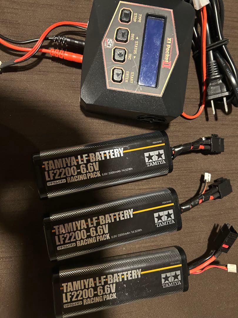 TA08 Rラジコンカー 本体 充電器付き