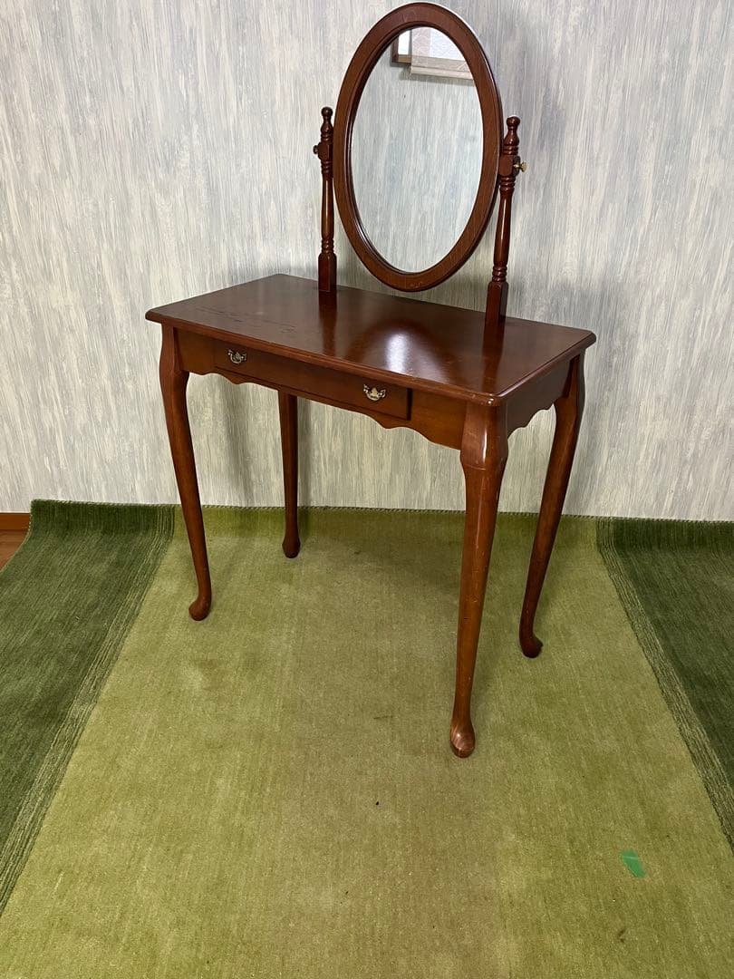 クラシックブラウンドレッサー・鏡付き