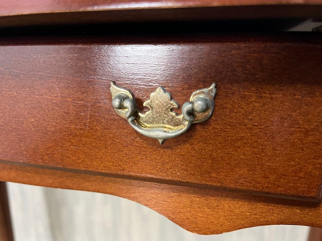 クラシックブラウンドレッサー・鏡付き