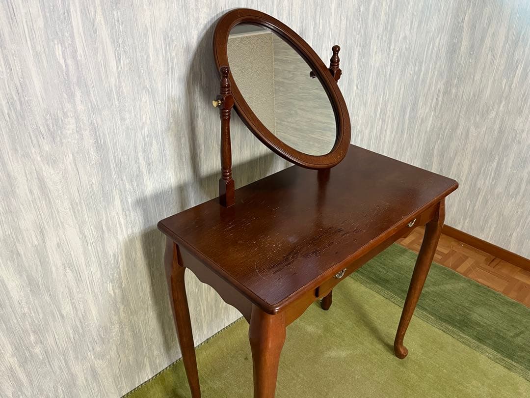 クラシックブラウンドレッサー・鏡付き