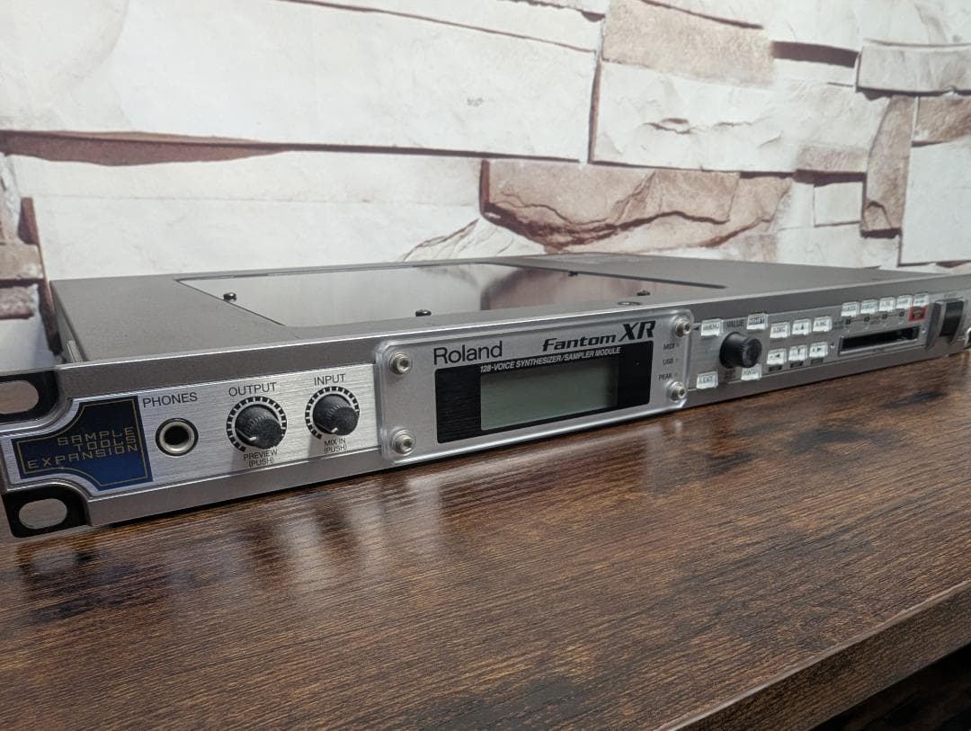Roland Fantom XR ハードウェア音源 (ディスプレイ不具合)