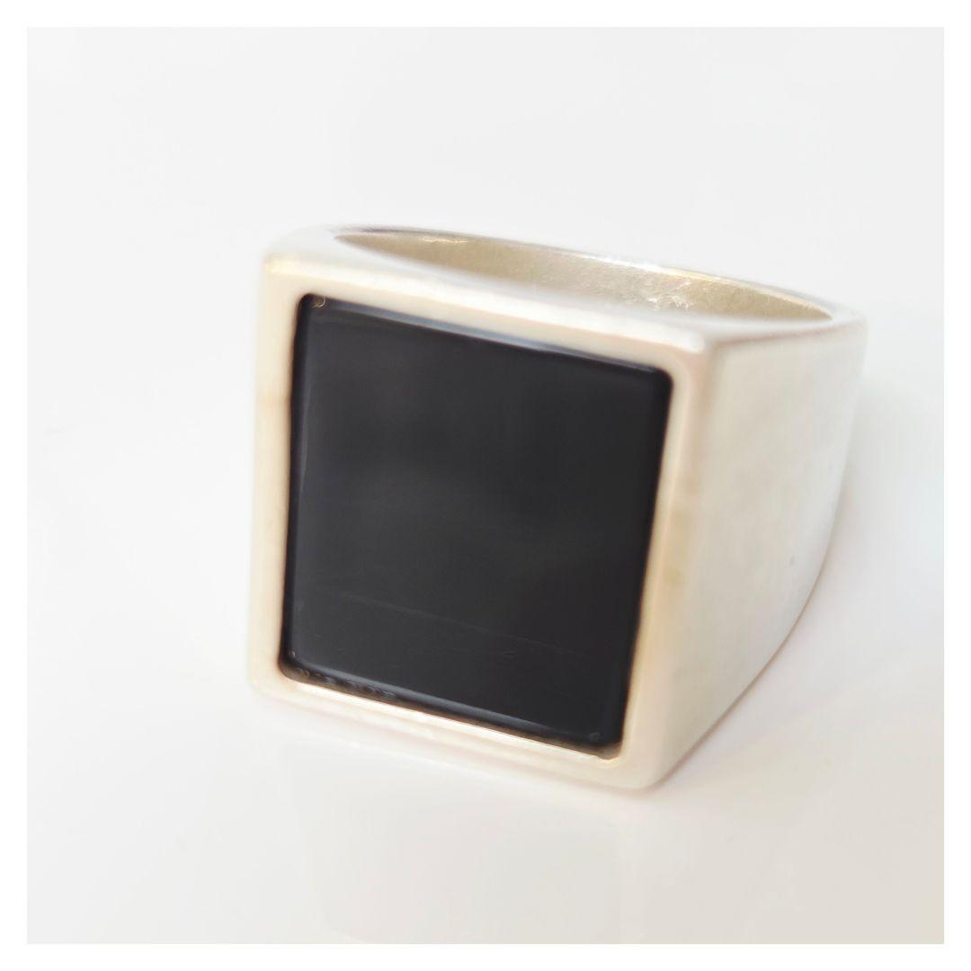 メゾンマルジェラ S55UQ0059 オニキス スクエア シグネットリング S