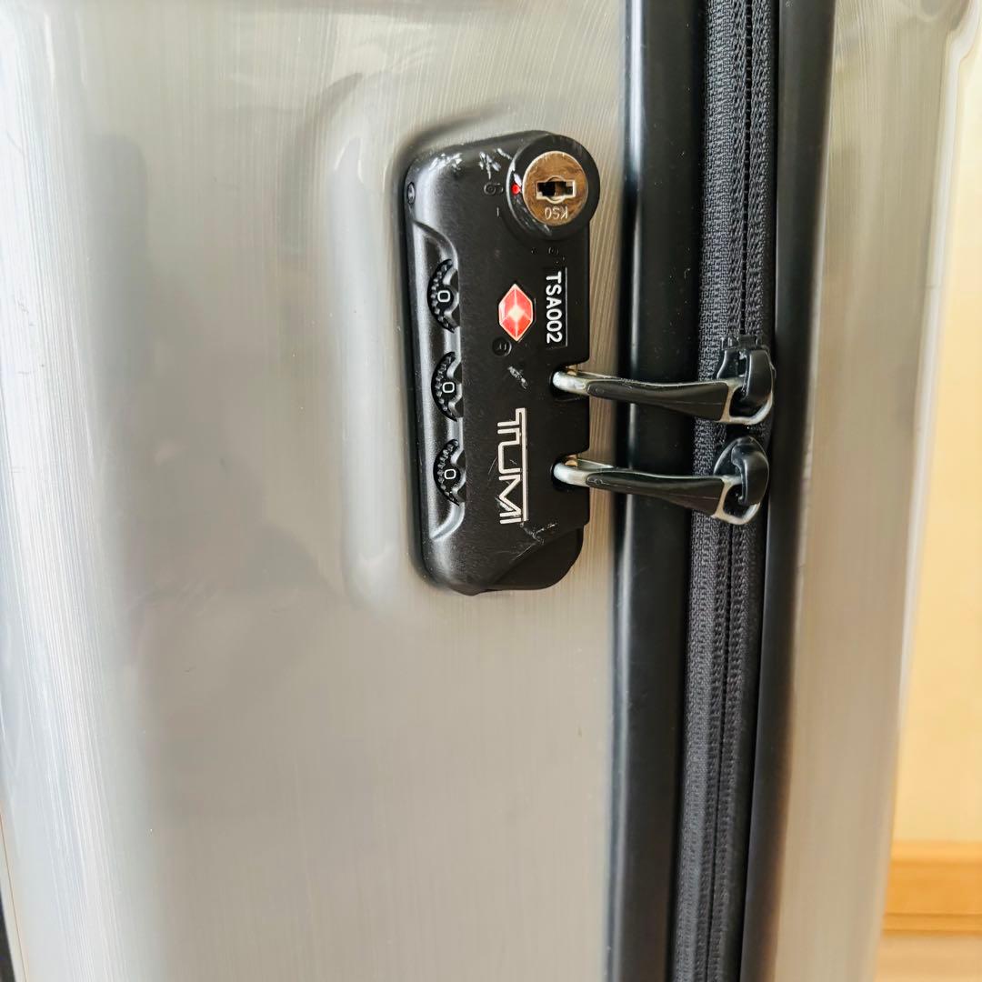 TUMI トゥミ キャリーケース スーツケース ２輪 TSAロック 機内持込可