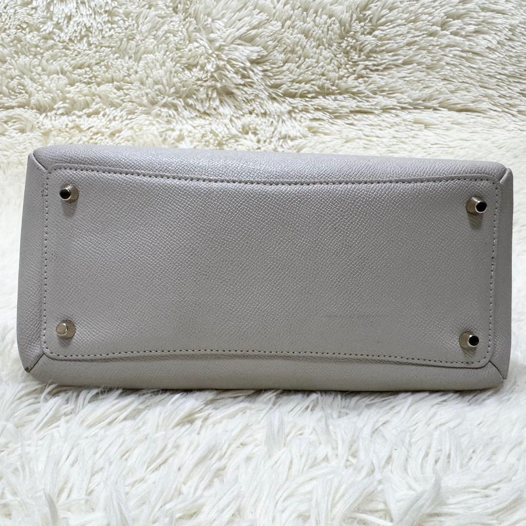 ✨保証書付き✨フルラ 現行 ヴィットリア ショルダーバッグ 現行ロゴ グレージュ