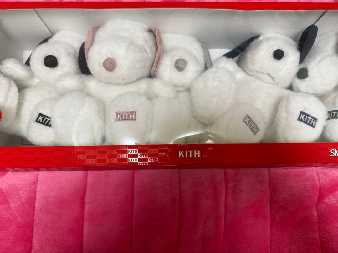 Kithスヌーピーぬいぐるみ新品未開封