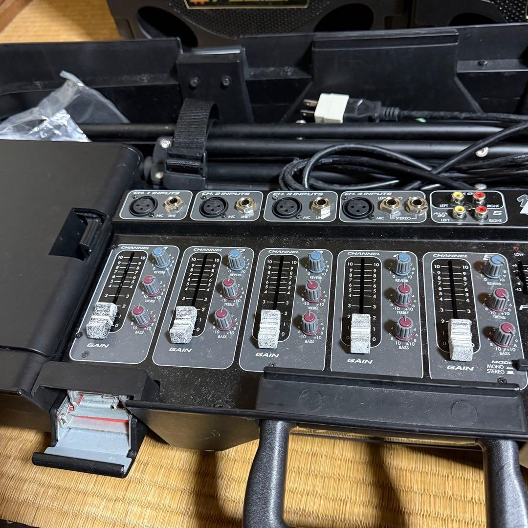 PEAVEY Escort 2000 ポータブルPAシステムセット PA機材