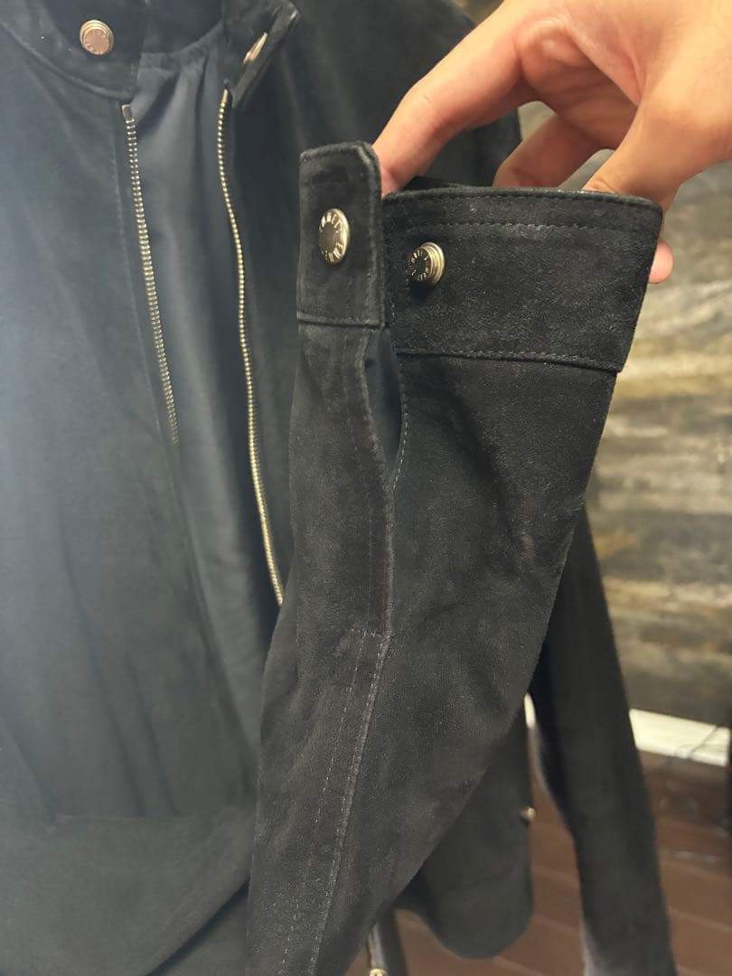 EMMETTIエンメティ　ブラックスエードゴールドジップ　ユリ50ハンガー付き