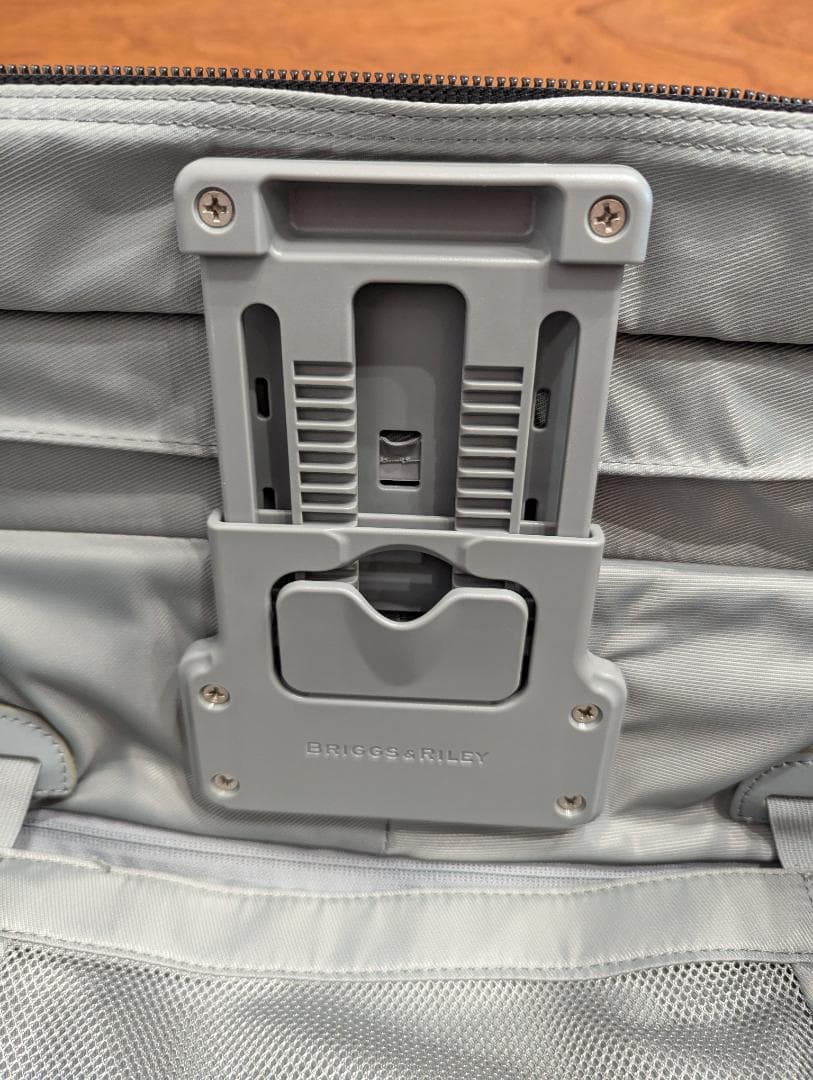 【いが】【美品】Briggs & Riley ２輪ナイロン 国際線機内持込