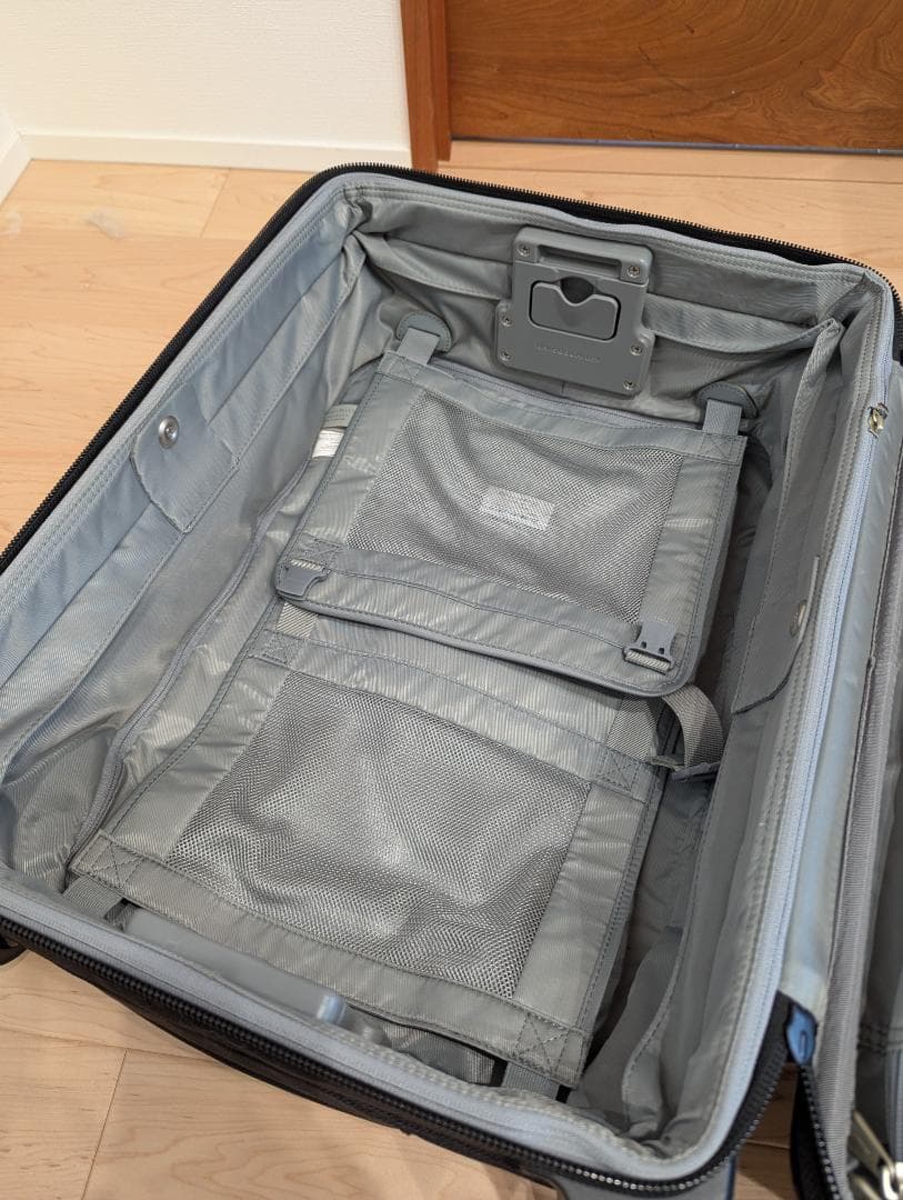 【いが】【美品】Briggs & Riley ２輪ナイロン 国際線機内持込