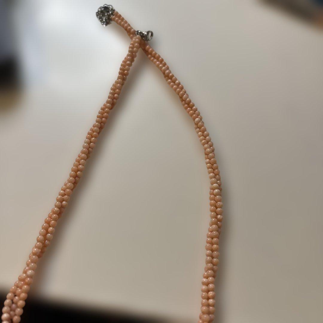 グルってなってる！ジューンてなる！サンゴのネックレス！綺麗！