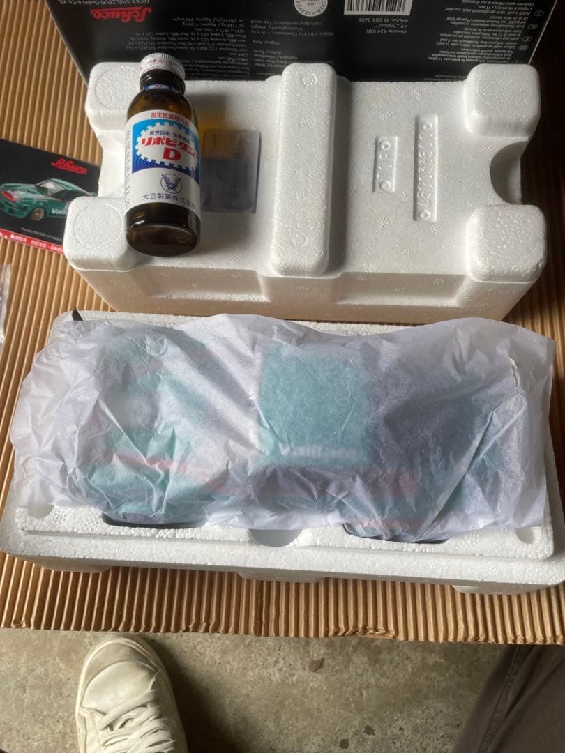 自動車 Schuco 1/18 Porsche 934 RSR #9 Vaillant