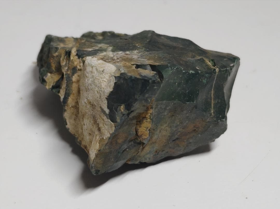 K-58 出雲石 135g 碧玉 瑪瑙 ジャスパー 原石 自然石 誕生石 鉱石