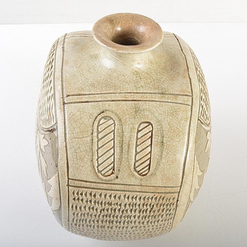 中国　磁州窯　白磁　掻落し　花文　扁壷　M　R7387F