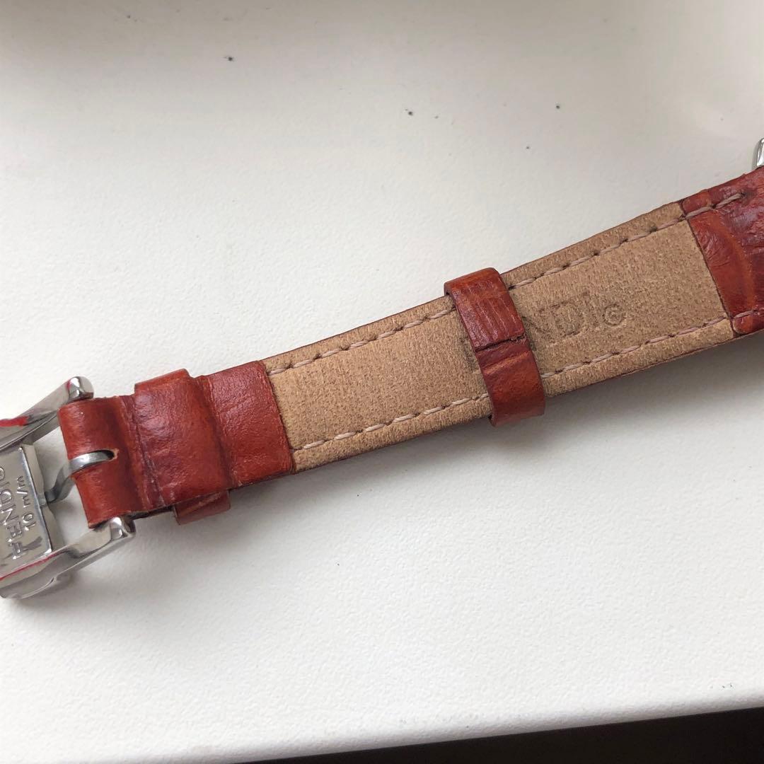 【美品】FENDI フェンディ 210L 腕時計 ピンク文字盤 ブラウンレザー