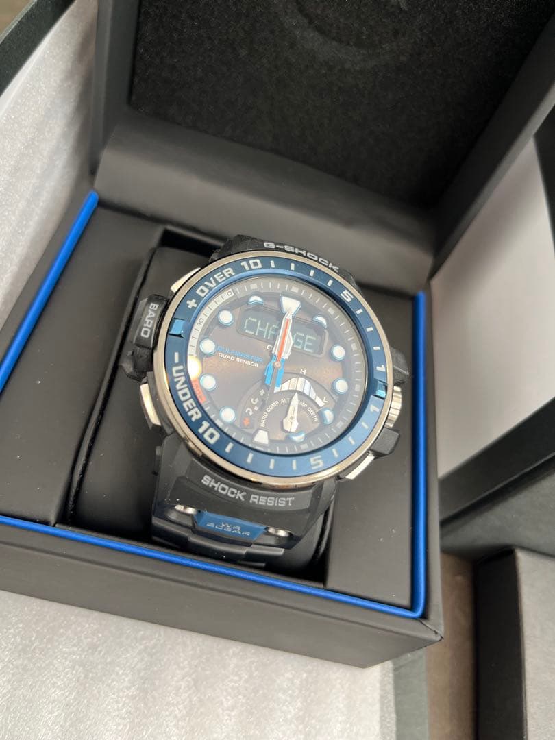 G-SHOCK CHARGE ブルーラバーベルト時計