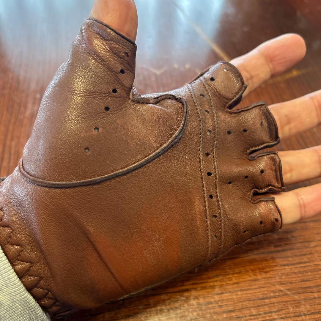 デンツ　ドライビンググローブ　指なし