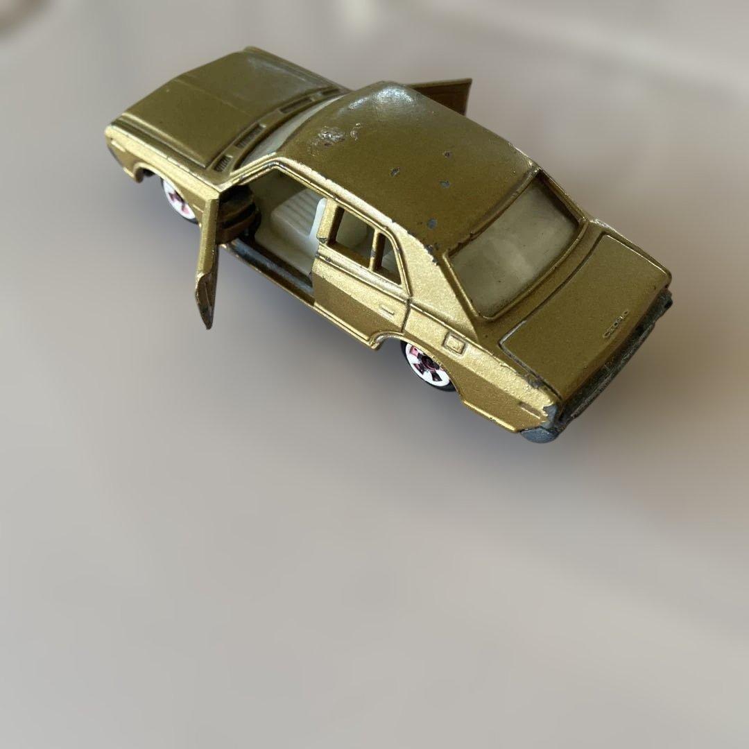 トミカ　香港トミカ　日産セドリック　香港製　No33