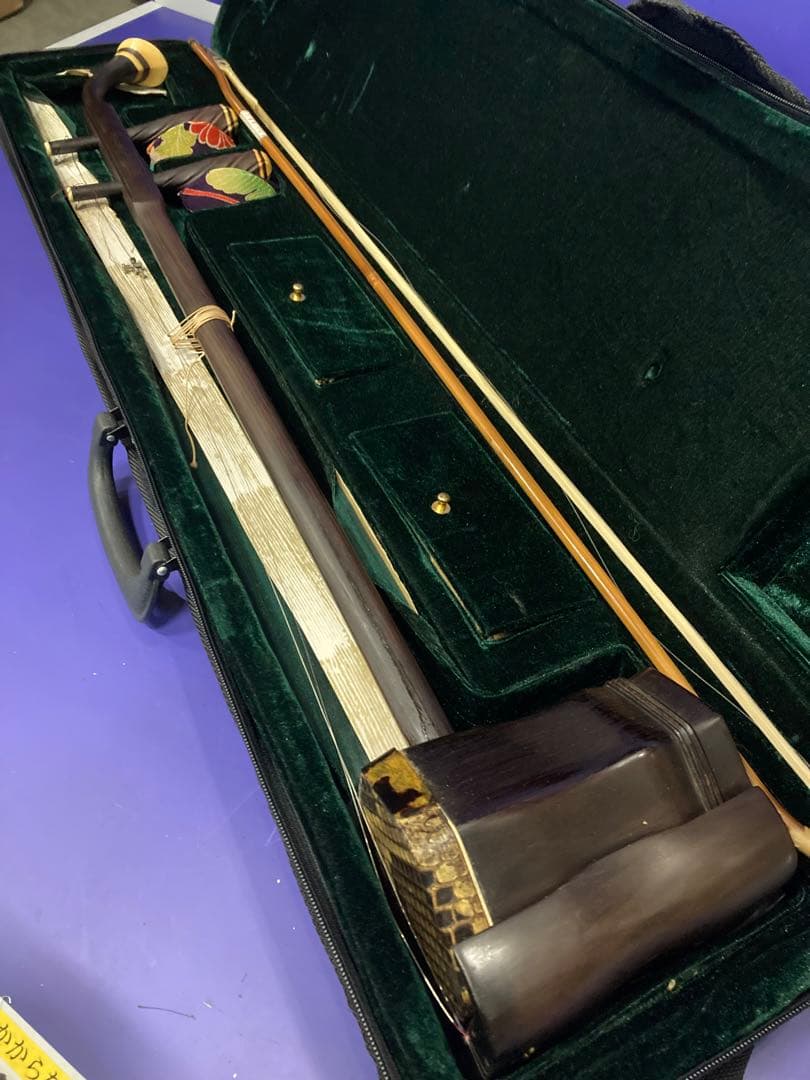 B）中国民族楽器 丁豪康精製 高級 明清古料 老紅木 二胡 弓 ケース 付属品付