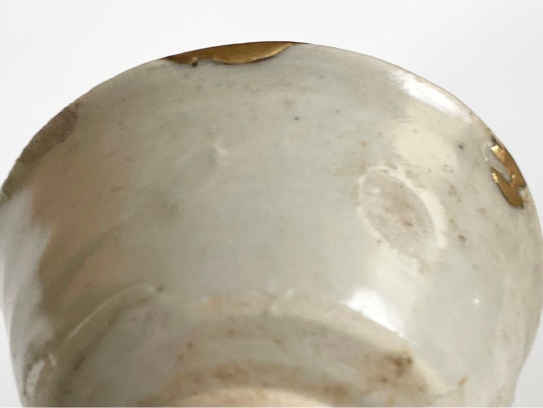 骨董　アンティーク　初期伊万里　白磁　盃　酒器　ぐい呑　猪口　発掘　金継ぎ