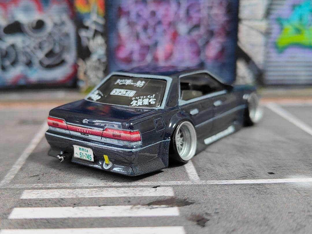 ホットウィールカスタム 日産 ローレル c33 フルエアロ☆深リム☆トミカ改造