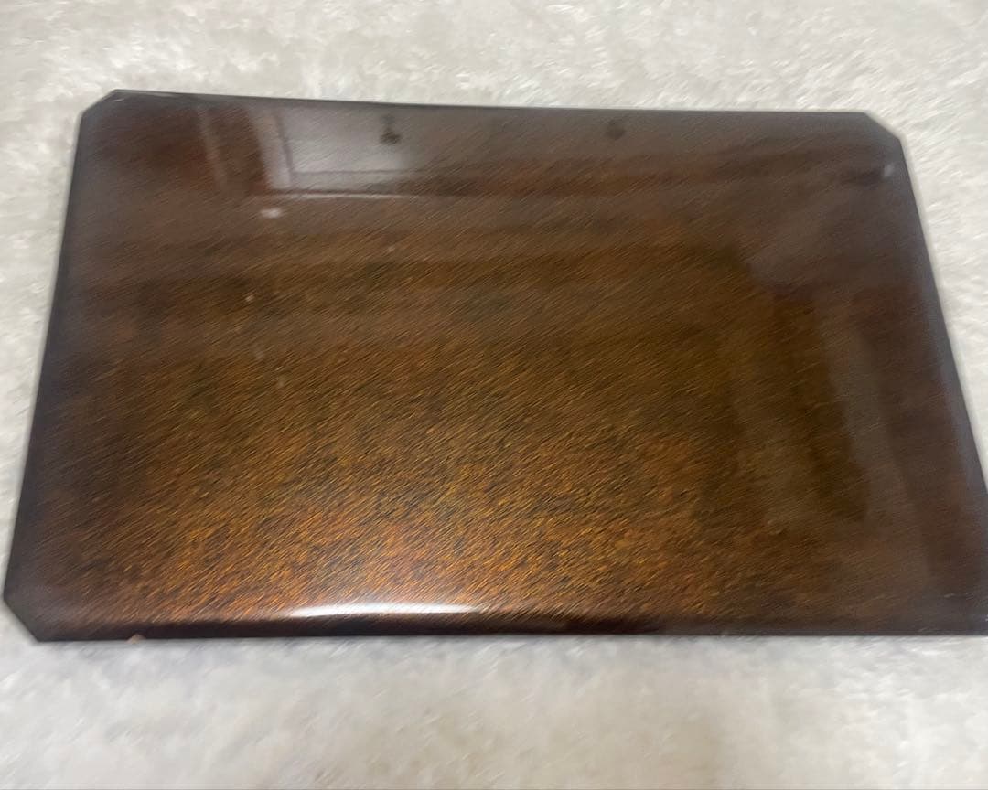 輪島塗り　漆器 膳 金色の花と蝶のデザイン　金蒔絵