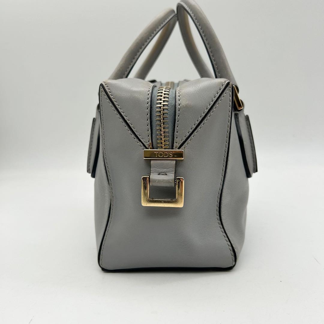 TOD'S　トッズ　ミニショルダーバッグ　2way　レザー　グレー　Dキューブ