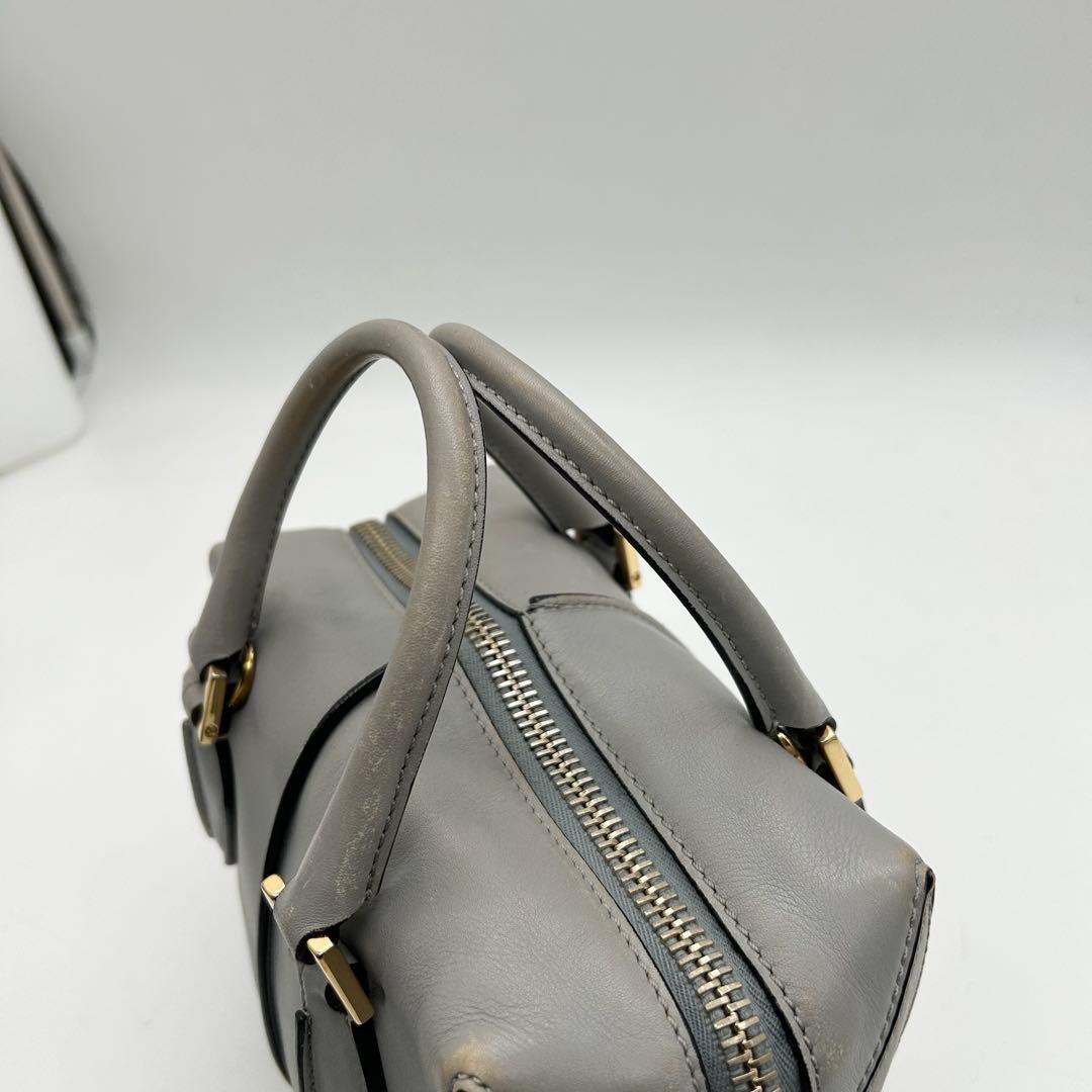 TOD'S　トッズ　ミニショルダーバッグ　2way　レザー　グレー　Dキューブ