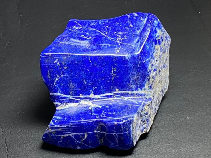 ラピスラズリ  磨き　668g